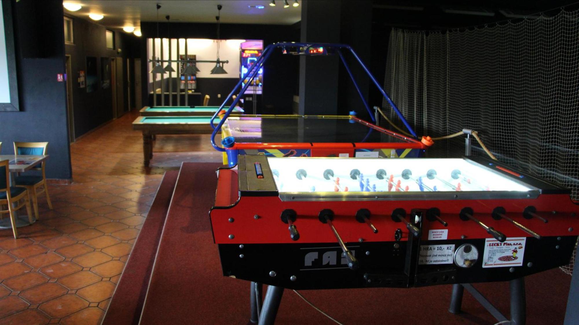 Penzion Raketa Bowling Opava Ngoại thất bức ảnh