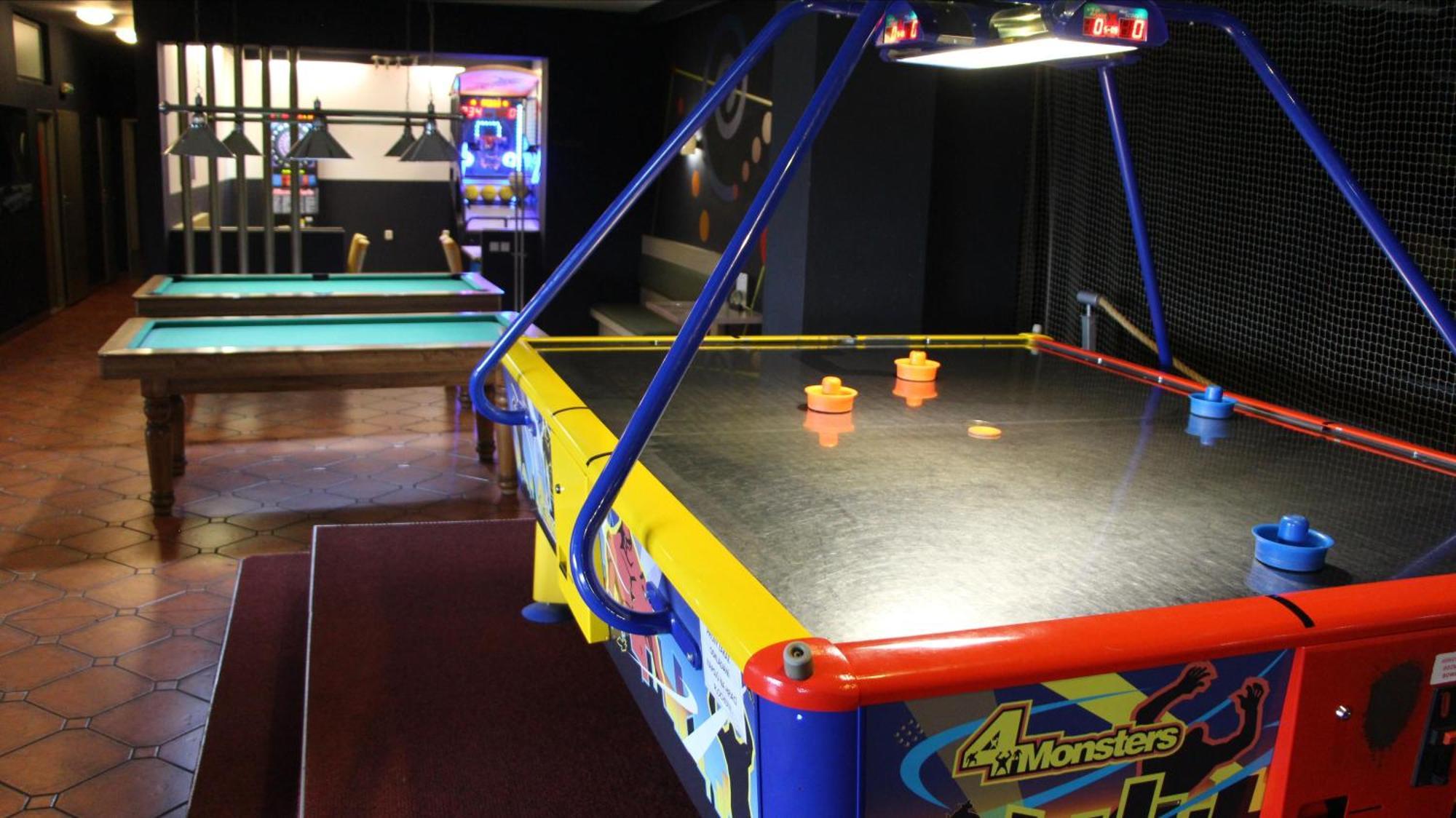 Penzion Raketa Bowling Opava Ngoại thất bức ảnh